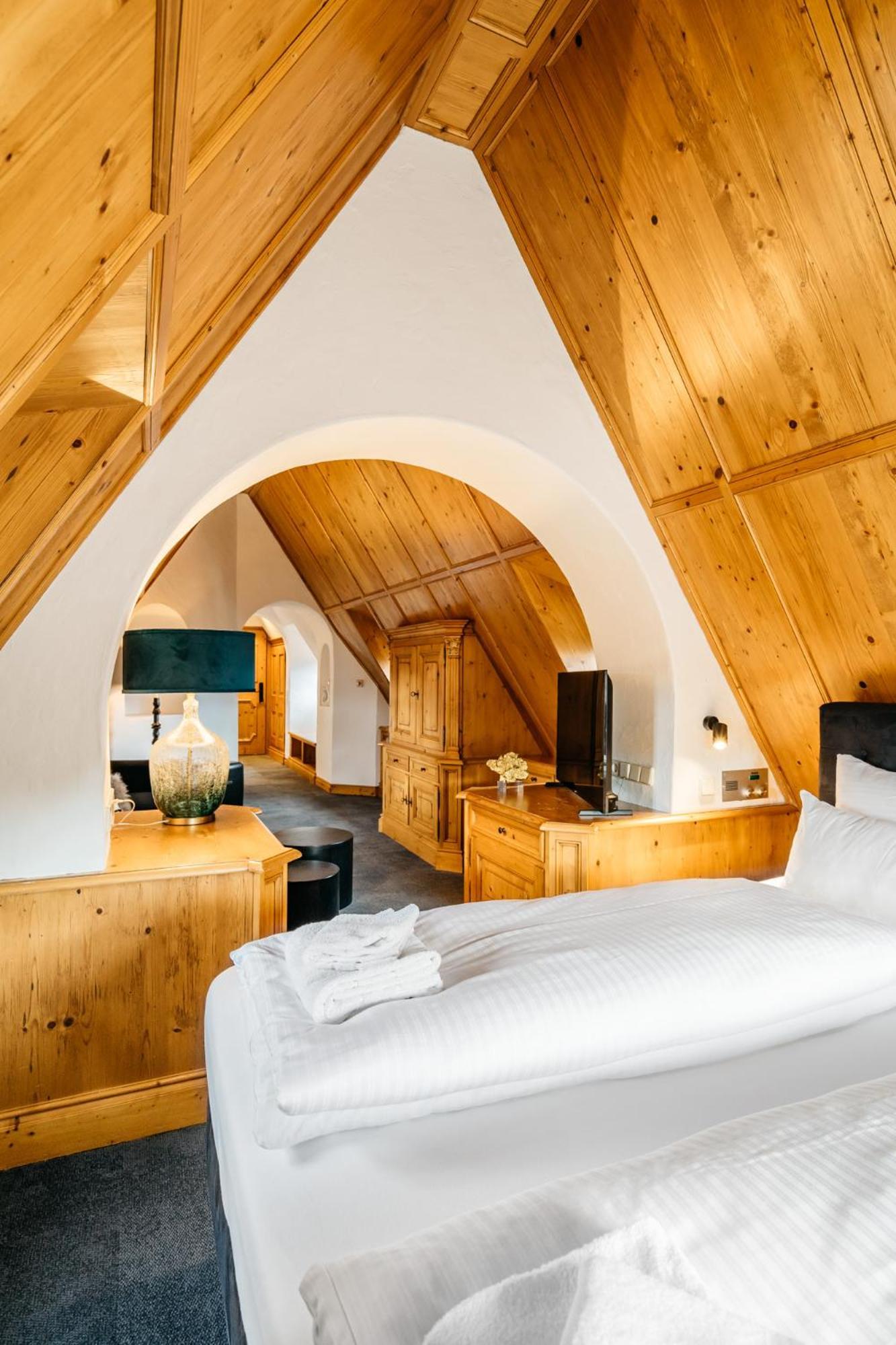Hotel Riesengebirge Neuhof an der Zenn Esterno foto